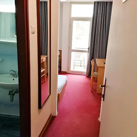 Flora And Madera Hotel 3*