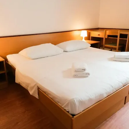 Hotel Flora And Madera 3*
