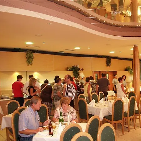 Hotel Flora And Madera 3*
