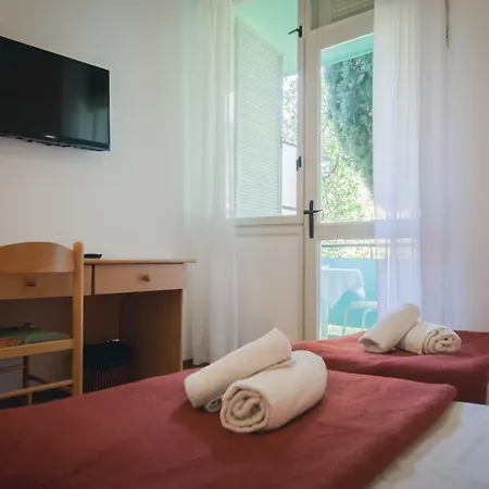 Flora And Madera Hotel 3*