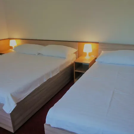 Flora And Madera Hotel 3*