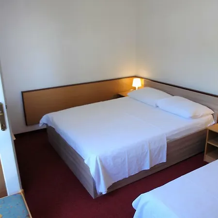 Flora And Madera Hotel 3*