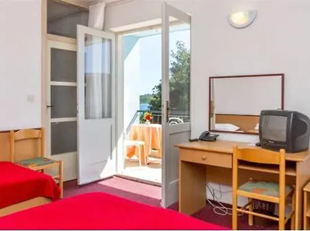 Hotel Flora And Madera 3*
